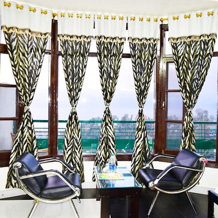 Hotel Topaz Далхаузи Екстериор снимка