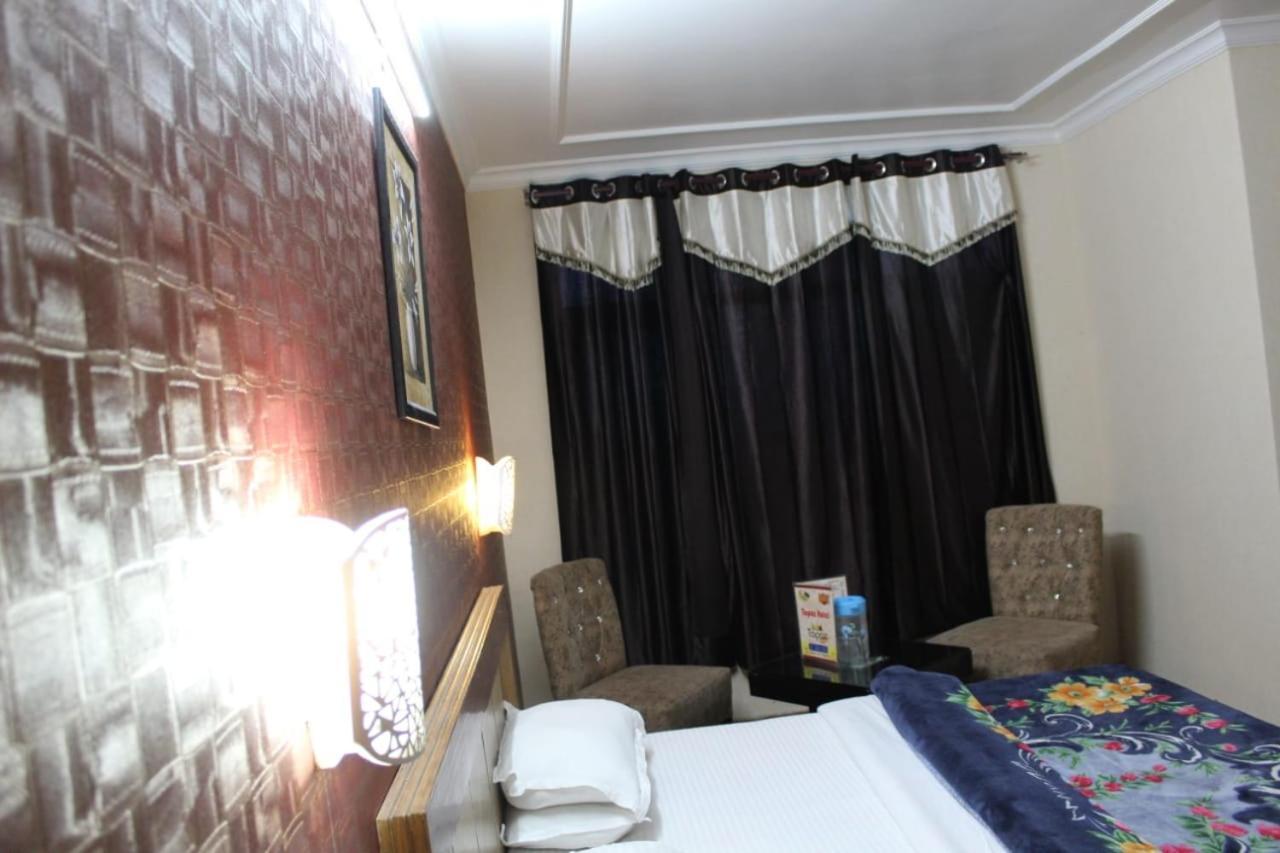 Hotel Topaz Далхаузи Екстериор снимка